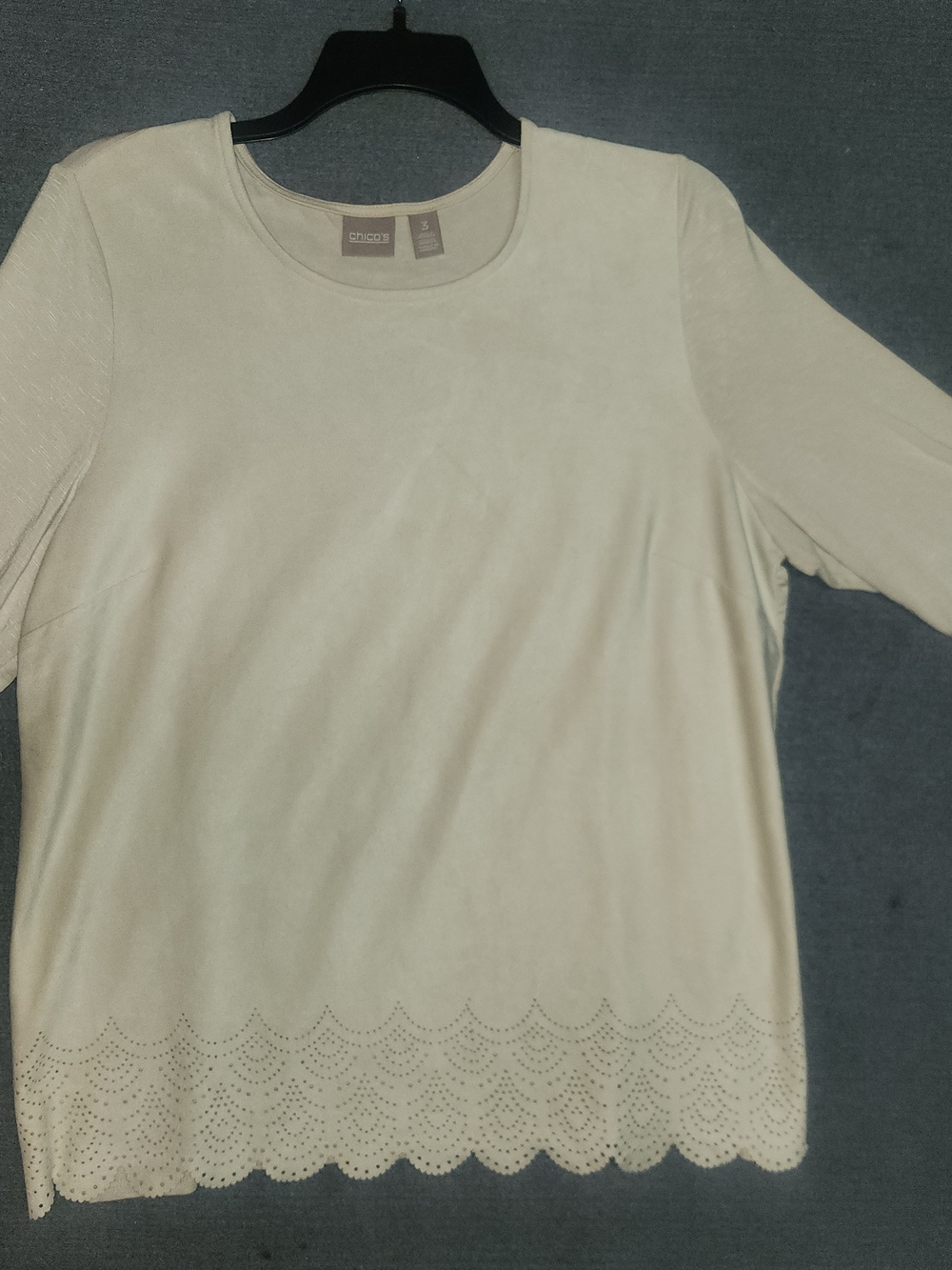 Chico's Cream Long Sleeve Top with Scalloped Laser-Cut Hem #404